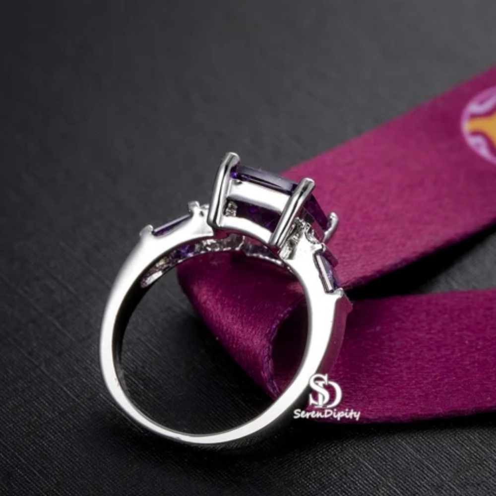 Genuine 0.925 Sterling Silver Amethyst Ring Exquisite Princess Cut Luxury - Picture 5 of 15